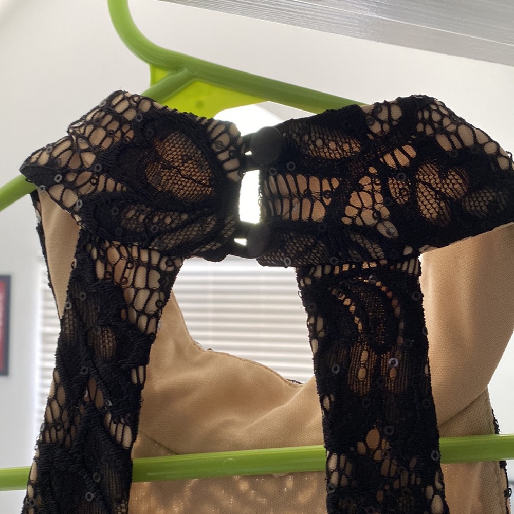 Black and nude women’s semi formal dress - Picture 3 of 7